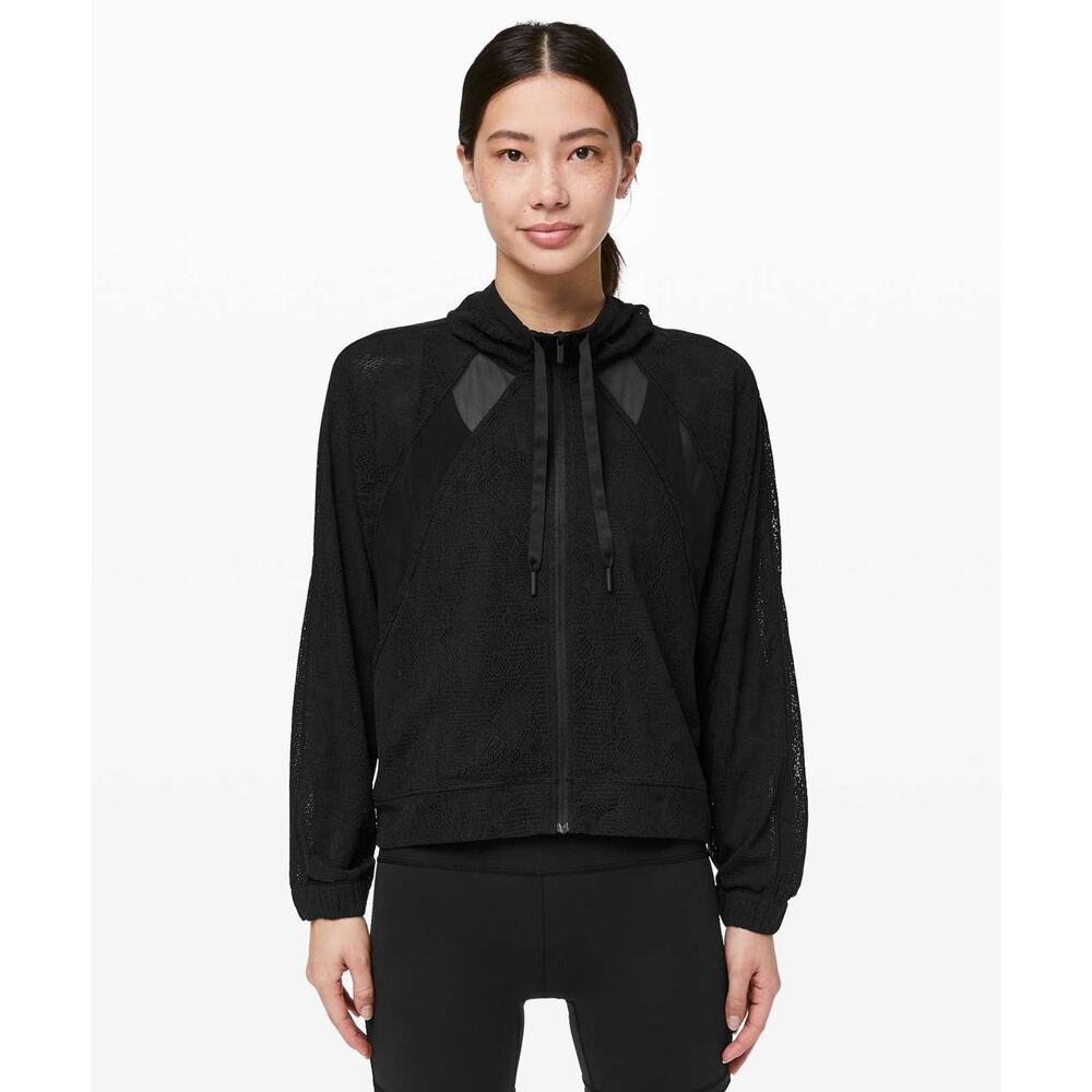 Lululemon In Depth Jacket Lace Combo Black Edition RARE Athletic Size 6 EUC